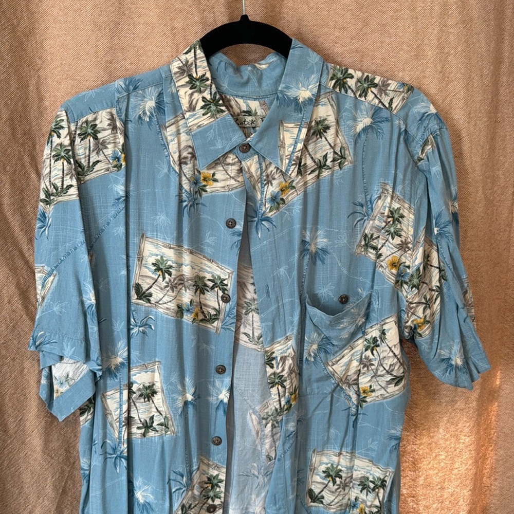 Lovely Vintage Rayon Button Down Tropical Paradise Shirt perfect for summer love